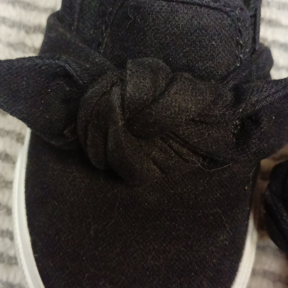 Shoes - Picture 2 of 3